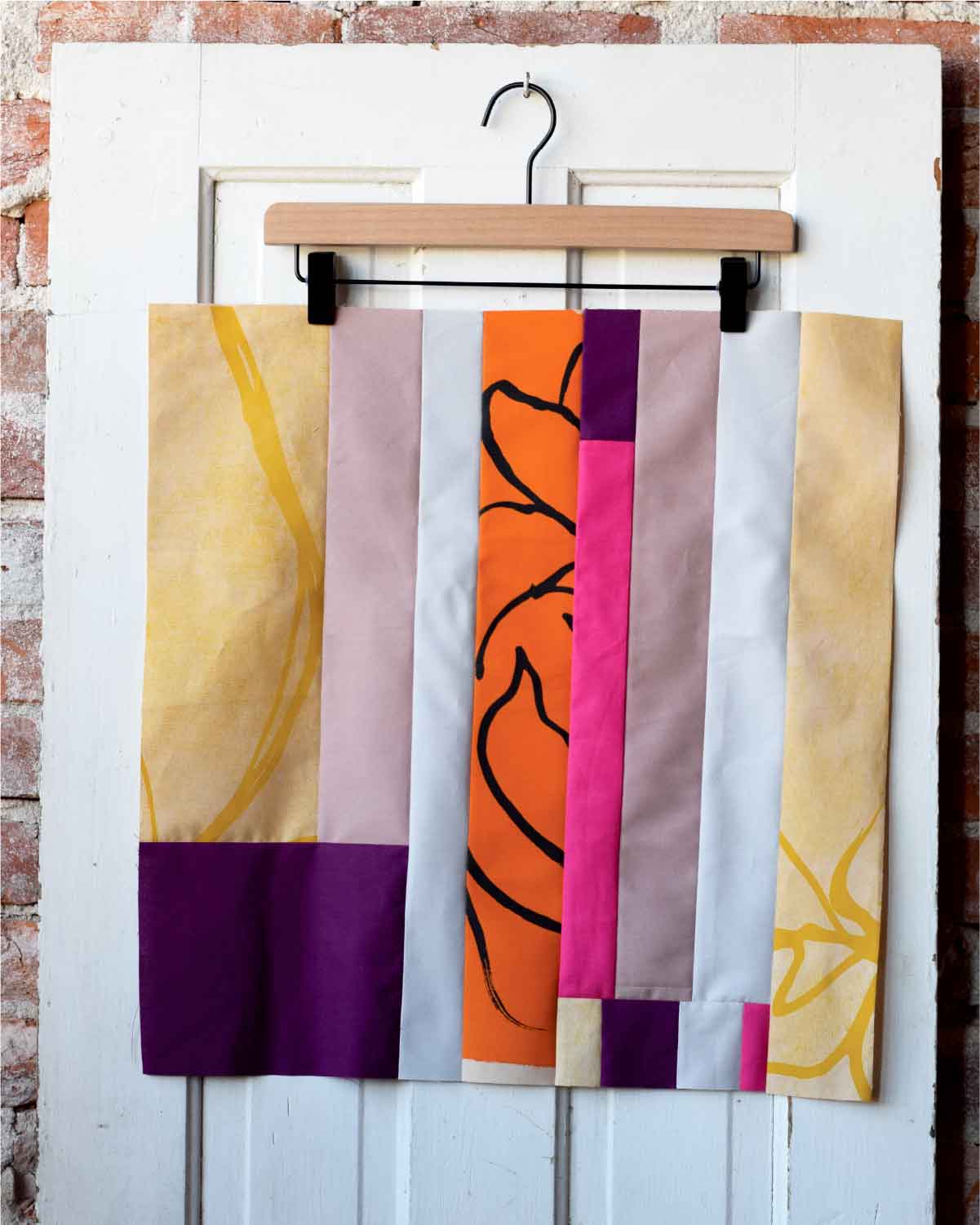 Lucy—Bold Floral Linework Design