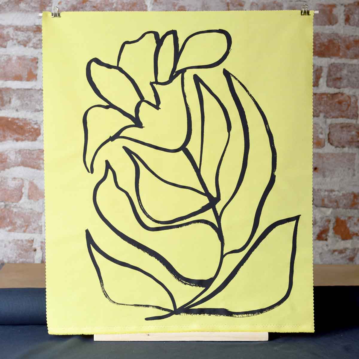 Lucy—Bold Floral Linework Design